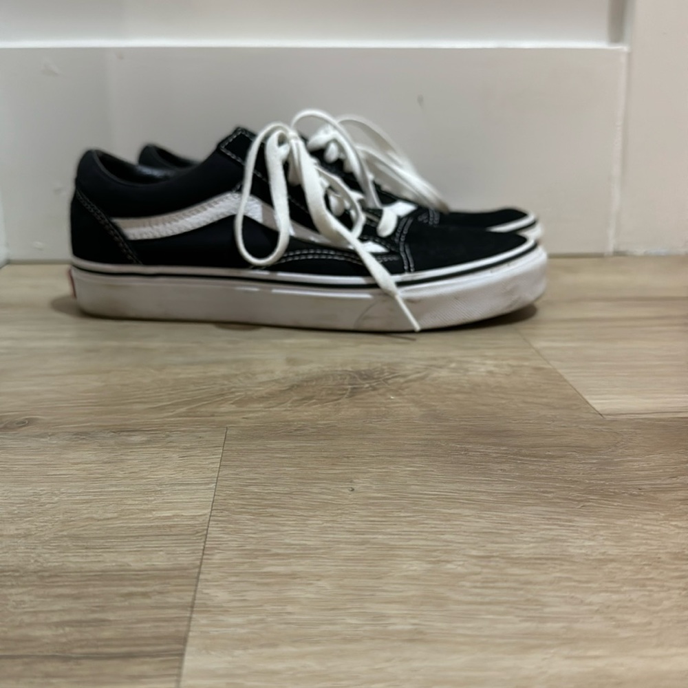 Vans Ward Lo Suede Sneaker - Women's, Sz 7